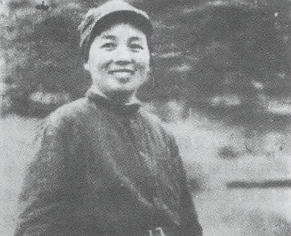 闻喜 1951年四川挖出深埋16年的红军墓碑，碑上党徽倒悬，有何深意？
